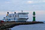 Die  Peter Pan  der TT - Line vor Warnemünder Westmole.