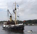 09.08.14 / der Tonnenleger Bussard kurz vor dem Anlegen im Rostocker Stadthafen