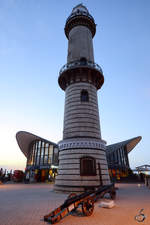 Der historische Leuchtturm von Warnemünde (August 2013)