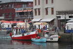 Am Mittag des 26.04.2019 waren die Fischerboote WAR 6,67 und  WAR 1 am alten Strom in Warnemünde.