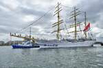  Bima Suci , das größte Segelschiff der 32.  Hanse Sail Rostock 2023  in Warnemünde am 10.08.2023.

Flagge: Indonesien, Stapellauf: 18. September 2017, Länge über alles: 111.20 m, Breite: 13.65 m, Tiefgang: max. 6.05 m, Besatzung: 102 + 104 Kadetten.