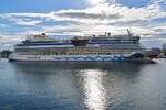 AIDAdiva , Kreuzfahrtschiff , IMO 9334856 , Baujahr 2007 , 251,89 x 37,6 m , 31.10.2025 , Rostock-Warnemünde , 