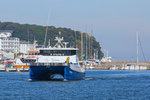 Offshore Tender Schiff SEAGULL (IMO 9698678) verlässt den Sassnitzer Hafen. - 25.08.2016
