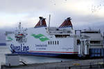 Stena Line Fähre MECKLENBURG VORPOMMERN (IMO 9131797) am Fähranleger in Sassnitz Mukran.