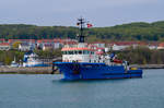 Offshore Unterstützungsschiff HBC ACHIEVER (IMO 9647978) auslaufend im Sassnitzer Hafen.