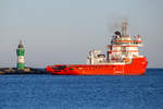 YURY TOPSHEV (IMO 9338230) beim Auslaufen in Mukran mit Röhren für die Gaspipeline Nord Stream 2.