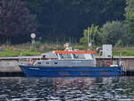 Das Polizeiboot STOLTERA wartet im Hafen von Sassnitz auf den nächsten Einsatz.