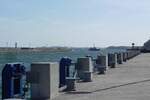 Im Stadthafen von Sassnitz am 03.07.25.
Der Sassnitzer Stadthafen wurde früher als Fischereihafen, Fährhafen und in einem gesonderten Bereich militärisch genutzt. Letzteres gehört der Vergangenheit an, und der Fährhafen befindet sich seit 1998 in Neu Mukran.