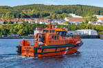 Pilot JASMUND (IMO 9734331) fährt zum Liegeplatz im Sassnitzer Hafen.