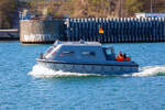 OKER das Beiboot des Flottendienstboot A53 verlässt den Sassnitzer Hafen. - 27.04.2026