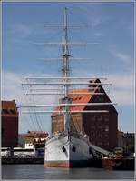 Die 1933 bei Blohm & Voss in Hamburg gebaute GORCH FOCK liegt heute als Museumsschiff in Stralsund. Das ehemalige Segelschulschiff ist 82 m lang und 12 m breit, ist als Bark mit einer Segelfläche von 1.797 m² getakelt. Von 1951 bis 1990 fuhr sie unter dem Namen TOVARISHSH. 29.07.2018
