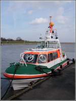 Das Seenotrettungsboot OTTO BEHR der DGzRS liegt am 08.03.2008 an seinem Liegeplatz im Fluthafen von Wilhelmshaven. Es wurde 1993 gebaut und gehrt zur 8,5 m Klasse.