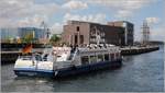 Die 1992 gebaute HANSESTADT WISMAR (ENI 05113960) kurz nach dem Ablegen in ihrem Heimathafen Wismar. Sie ist 24,80 m lang, 5,20 m breit und bietet 186 Passagieren Platz. 05.05.2019 