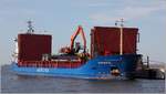 Die 2002 gebaute NORBRIS (IMO 9247132) liegt in Wismar und löscht mit dem bordeigenen Hitachi-Raupenkran seine Ladung Holzstämme. Die NORBRIS ist 109,10 m lang und 15 m breit, hat eine GT/BRZ von 4.183 und eine DWT von 5.917 t. Heimathafen ist Haugesund (Norwegen). Frühere Namen: LINGESTROOM, NORMED BREMEN, ALEXANDER, EMSBROKER. 24.07.2019