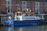 Das Boot GRAUBUTT der Fischereiaufsicht ist hier Ende März 2022 in Wismar zu sehen.