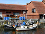 Die Fischereiboote WIS 5 & WIS 008 sind hier in Wismar zu sehen. (April 2024)