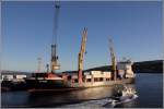 Die 1991 in Dnemark gebaute SELFOSS (IMO 8914536) liegt am 21.09.2012 im Hafen von Trshavn. Sie ist 127 m lang, 21 m breit, hat eine GT von 7.676, eine DWT von 8.627 und eine Kapazitt von 724 TEU. Heimathafen ist St. John's (Antigua and Barbuda). Frhere Namen: HANNE SIF, VENTO DI PONENTE, ELISABETH DELMAS, MAERSK EURO TERTIO.