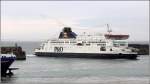Die 1991 bei der Schichau Unterweser AG gebaute PRIDE OF CANTERBURY (IMO 9007295) luft in den Hafen von Dover ein. Sie ist 180 m lang, 28 m breit, hat eine GT von 30.635, eine GT von 7.550 und kann 2.000 Passagiere sowie 650 PKW oder 120 LKW transportieren. Heimathafen ist Dover (Grobritannien). Frherer Name: EUROPEAN PATHWAY. 05.06.2012

