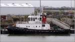 Der Schlepper VB SAINT MARC (IMO 9002063) wartet in ihrem Heimathafen Saint-Nazaire (Frankreich) auf Arbeit. Die VB SAINT MARC ist 31 m lang, 10 m breit und hat eine Maschinenleistung von 2.140 kw. Frhere Namen: ABEILLE, ABEILLE ETRETAT, VB ETRETAT.
