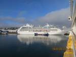 MS Ocean Princess der Princess Cruises beim Treibstoffbunkern am 09.07.2013 im Hafen von Reykjavik/Island