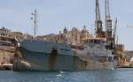 Auf Malta lag im Hafen Valletta am 13.5.2014 das Service Schiff (Bagger) BOUSSOULE.