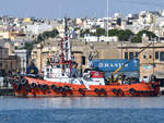 Das Schleppschiff  Lieni  im Hafen von Valletta.