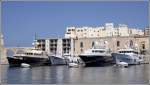 Im Dockyard Creek des Grand Harbour von Valletta liegt eine Luxusyacht neben der anderen. 27.03.2009