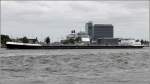 Die 2005 gebaute DIFF (ENI 02327262) ist am 09.06.2015 auf dem IJ in Amsterdam unterwegs. Sie ist 135 m lang, 13,5 m breit und hat eine Tonnage von 4.205 t. Gemeldet ist sie in Vlissingen (Niederlande).