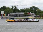 ZWAANTJE6(2326201; LXB=35x5,5m; 200to; 340PS; Bj.2003)auf Versorgungsfahrt im weitläufigen Hafengebiet von Amsterdam; 150619