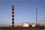 Der 62 m hohe Leuchtturm Maasvlakte war von 1974 bis 2008 in Betrieb. Heute dient er Radareinrichtungen als Trger. 13.12.2011