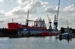 Rotterdamer Hafen  - Frachter  NORILSKIY NICKEL , L 269 m, B 23 m, GT 17.031 to, DWT 18.486 to, im Schwimmdock der Damen-Werft - 15.09.2012