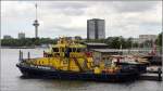 RPA 13 (IMO 9239575, ENI 02325603), ein Dienstfahrzeug der Rotterdam Port Authority liegt am 08.06.2015 in Rotterdam. Sie ist 28,72 m lang, 8,22 m breit und hat einen Tiefgang von 3,50 m.