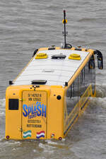Splashtourbus (ENI 02332751) am 09.02.2022 im Hafen von Rotterdam.