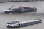 Binnenschiffe MATE (ENI 2204595) und FURORE (ENI 03170633) am 9.2.2022 im Hafen von Rotterdam