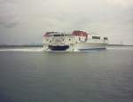 stena discovery,2002,126m lang 40m breit, 40kn 90000PS , 1500 passagiere,375 autos.