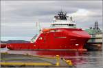 Die 2010 gebaute SKANDI VEGA (IMO 9435715) liegt am 26.09.2012 in ihrem Heimathafen Bergen (Norwegen). Sie ist 109 m lang, 24 m breit, hat eine GT von 8.164 und eine DWT von 5.750. 

