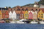 Yachten am Bryggen in Bergen - Norwegen. Aufnahme: 10. Juli 2018.