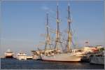 Die 1909 bei Blohm & Voss in Hamburg gebaute DAR POMORZA liegt seit 1982 als Museumsschiff in Gdynia. Sie ist 91 m lang, 12,6 m breit und hat eine Segelflche von 2.115 m. Frhere Namen dieses ehemaligen polnischen Segelschulschiffes: PRINZESS EITEL FRIEDRICH und COLBERT. 14.05.2013