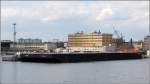 Die Barge DNI43 mit Heimathafen Port Louis (Mauritius) liegt am 14.05.2013 im Hafen von Gdynia.