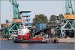 Das 1978 gebaute Feuerlschschiff STRAZAK 25 am 21.08.2005 im Hafen von Swinemnde. Leider aus einem nicht so gnstigen Blickwinkel aufgenommen.
