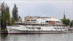 Das Hotel- und Restaurantschiff LADOGA liegt in Stettin am Ufer der Oder. 09.05.2019