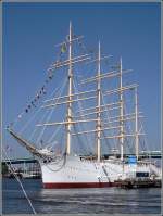 Die Viermastbark VIKING wurde 1906 fr den Seemannsausbildung der dnischen Handelsmarine gebaut. Von 1929 bis 1939 war sie fr einen alndischen Reeder auf der Getreideroute nach Australien im Einsatz. 1951 wurde sie von der Stadt Gteborg gekauft und als stationre Schulungsttte verwendet. Heute ist sie als Konferenzsttte in Gteborg beliebt. 10.05.2008