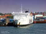 Das Fhrschiff  Gtaland  im Hafen von Trelleborg.Das Fhrschiff auf dem fast ausschlieslich LKW transportiert werden bedient die Linie Trelleborg-Travemnde.Hier zu sehen am 01.08.06 bei der