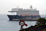 Mein Schiff 3 im Hafen von Arrecife / Lanzarote am 13.12.2014.