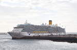 Costa Deliziosa, Kreuzfahrtschiff, Heimathafen Genua, Länge 294 m, Breite 32.25 m, Passagiere 2800, Besatzung  1100,   IMO 9398917. Besuchte den Hafen von Arrecife am 6.12,17.