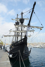Zum Seefahrtmuseum Barcelona gehört ein Nachbau der Santa Maria, dem Schiff von Christoph Kolumbus. (Februar 2012)