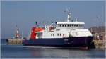 Die 1989 gebaute VARAGEN (IMO 8818154) liegt am 02.05.2017 im Hafen von Kirkwall. Sie wird im Outer North Isels Services der Orkney Inseln eingesetzt. Die VARAGEN ist 49,95 m lang, 11,72 m breit und bietet 144 Passagieren und 22 Fahrzeugen Platz. Heimathafen ist Kirkwall (Vereinigtes Königreich).