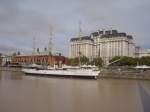 Die  Fregata Presidente Sarmiento  im Hafen von Buenos Aires 10.4.2012