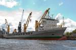 Die Annemieke(General Cargo) IMO:9147681, am Kai der Norderwerft im Hamburger Hafen, hinten mit ausgefahrenem Stabilisierungsponton... 
Am 30.05.2015...