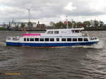 SEEBAD JULIUSRUH (ENI 05113790) am 23.4.2017, Hamburg, Elbe, Höhe Othmarschen  /
weitere Namen: SCHULAU, 1992-2000 – SEEBAD JULIUSRUH, 2000-2017, Reederei Kipp, Breege, Rügen -  KLEINE FREIHEIT (folgt 2017), FRS Helgoline /
Binnenfahrgastschiff / Lüa 29,6 m. B 6,3 m, Tg 1,8 m / 1 Diesel, 325 kW (442 PS) / 240 Fahrgäste / gebaut 1992 bei Menzer, HH-Bergedorf /  2017: Einsatz täglich mehrmals Landungsbrücken – Blankenese / 
